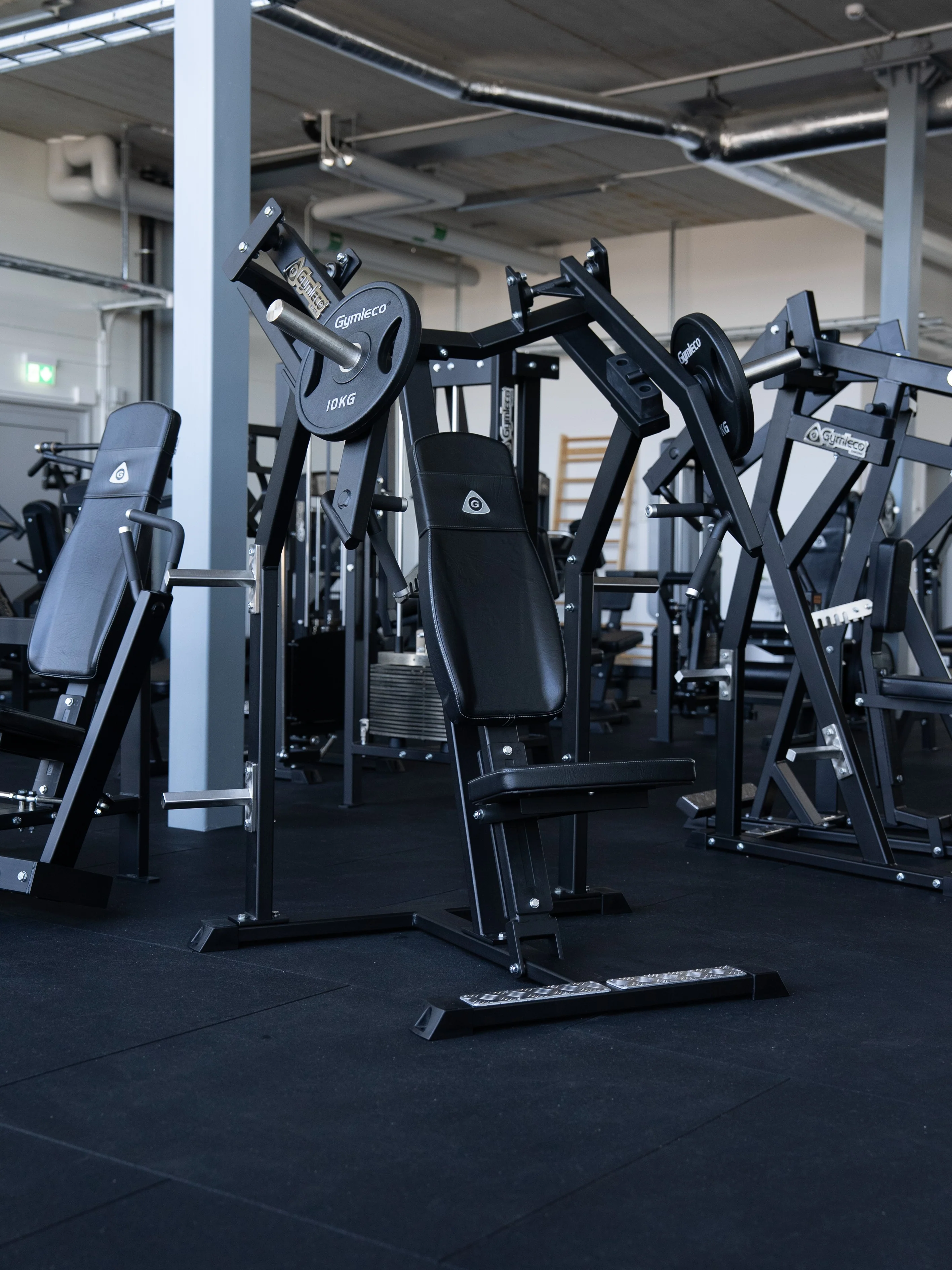 East Side Gym showroom